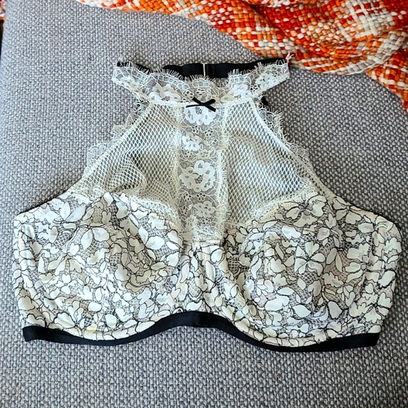 Victorias Secret unlined demi bra - Picture 1 of 5